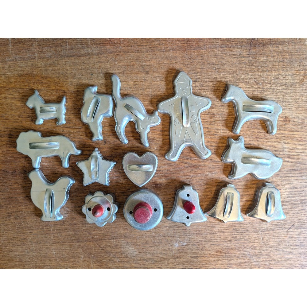 Vintage Aluminum Cookie Cutter 15pc Red Wood Handle Animals Bells Space Cadet